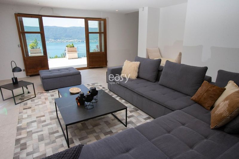 offer one’s house as a filming location for movie and television productions