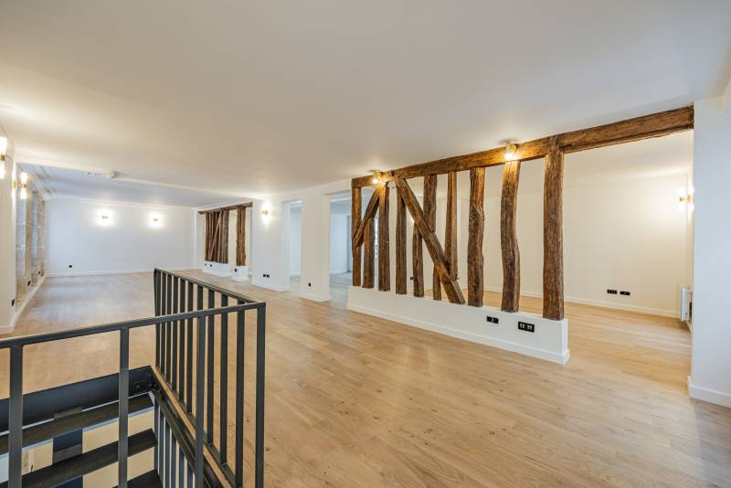 Unconventional and Unique Photo Shoot Location Situated in the Heart of Paris, FRANCE