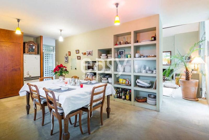 Contemporary Modern Loft Space Ideal for Professional Photo Production in Lyon