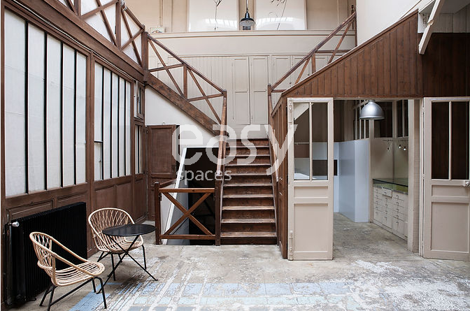 Contemporary loft space specifically designed for photo shoots located in Paris, FRANCE