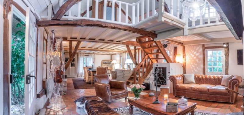 Shooting location set in the beautiful and historic region of Normandy in FRANCE