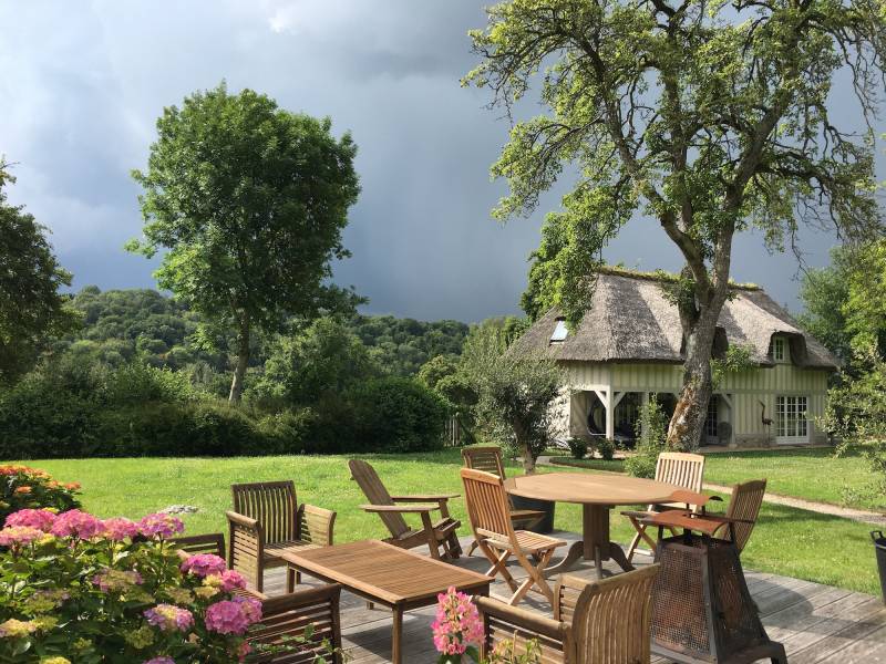 Bucolic and Picturesque Outdoor Photo Shoot Location in France