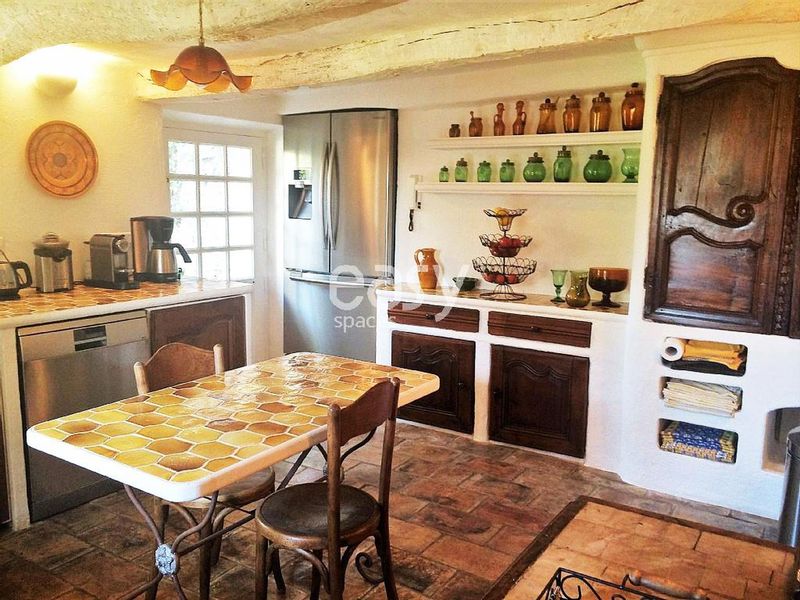 Suggesting an Appropriate and Scenic Location Suitable for a Film Shooting in the South of France