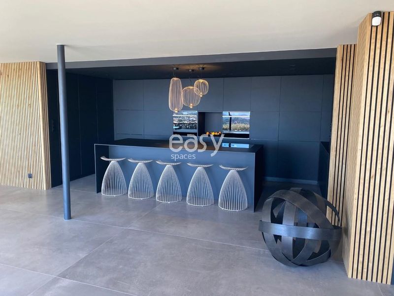 Filming location offering a beautiful panoramic view of the sea from the coast