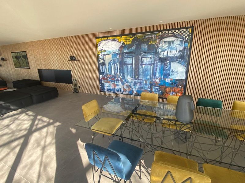 Filming location set in the picturesque and scenic Var region of France