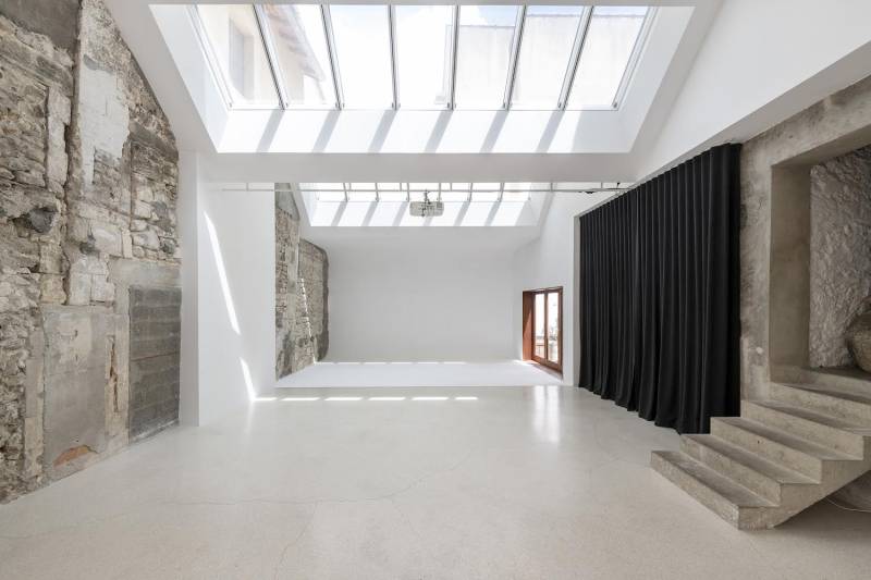 Unique and Exceptional Atypical Setting Perfectly Suited for Photo Productions And Professional Film Shoots in Arles