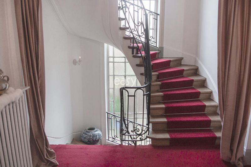 photo shooting location in the capital city of France, Paris