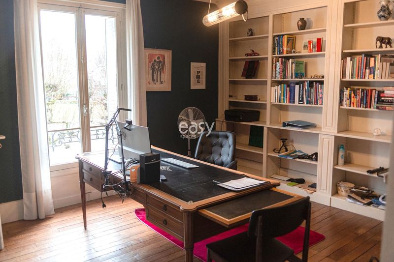 rent a beautiful estate for filming purposes in FRANCE