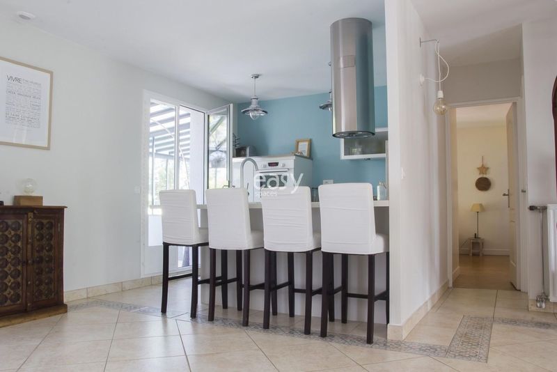 Private house available for rent specifically for photo shoots in Paris area