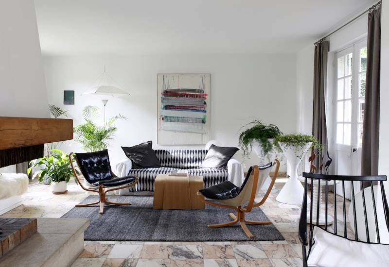 country house suitable for filming purposes located near Paris in FRANCE