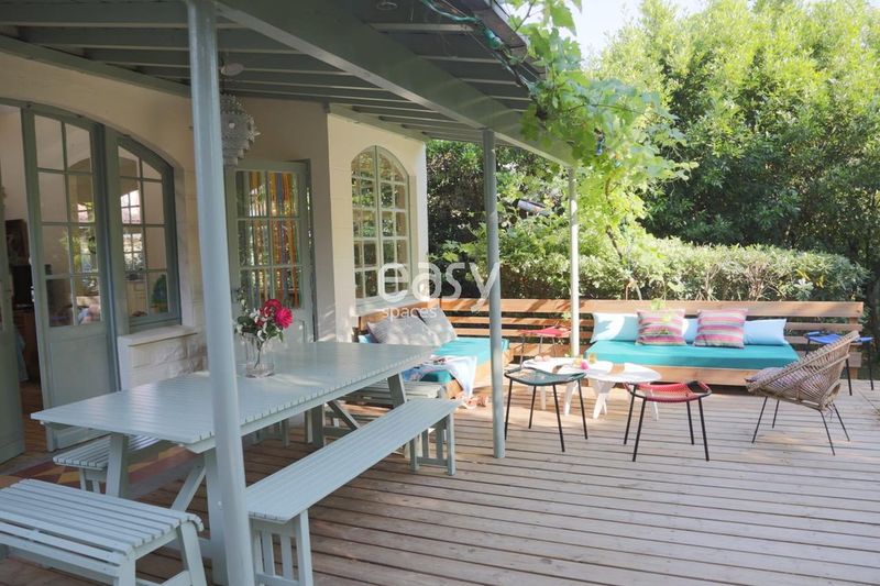 Unusual and unique spaces that are specifically suitable for filming purposes