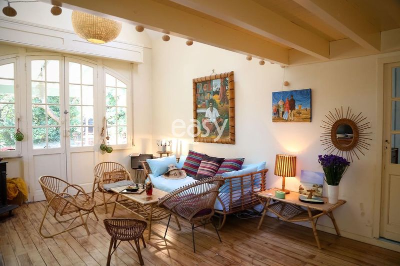 Typical Arcachon-style house at Cap-Ferret, perfect for photo shoots and artistic photography sessions