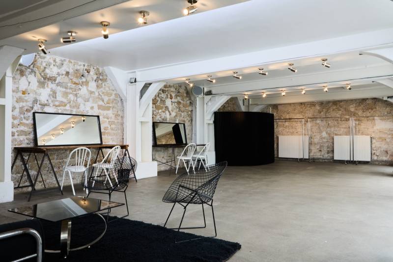 Rent an atypical and unique space for an elegant cocktail dinner party in Paris, FRANCE