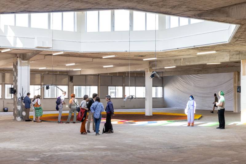 renting an industrial location for a photoshoot in Paris, FRANCE, with ample space and unique aesthetic qualities ideal for professional photography sessions