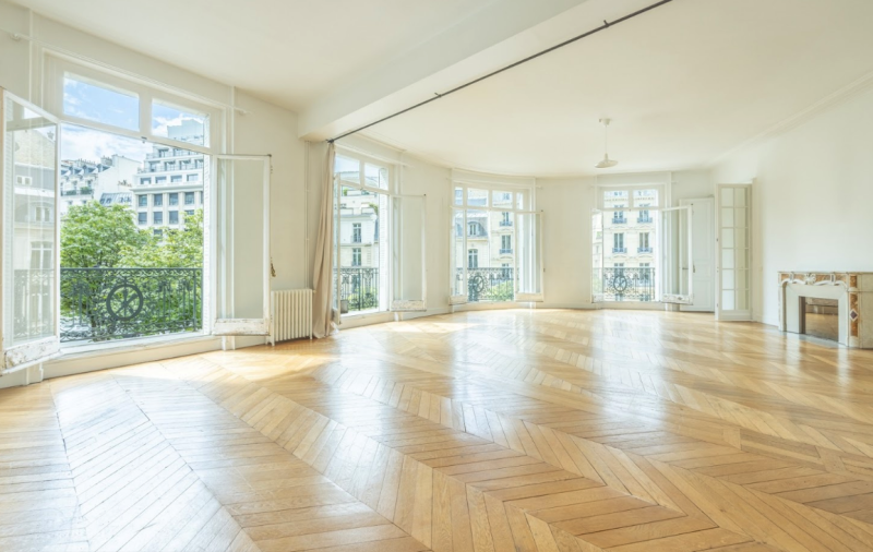 Filming location in the 8th arrondissement of Paris
