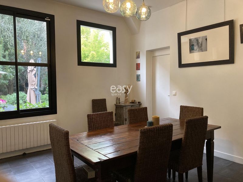 Villa for rent in Paris, France, ideal for professional photo and video shoots