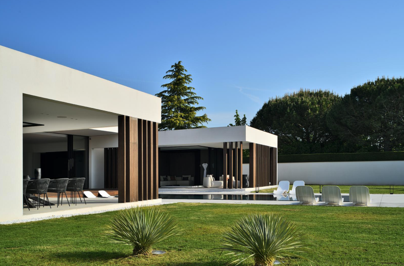 renting out your house for a photo shoot