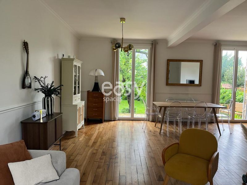 Unusual and Remarkably Unique Photoshoot Location in the Greater Paris Region, France