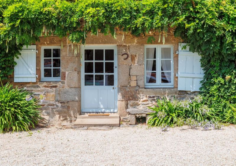 Castle rental for filming, photoshoots, and events near Rennes in France