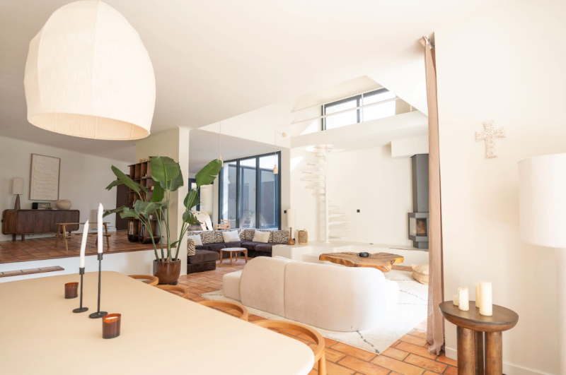 villa for rent for filming in Nîmes
