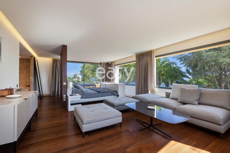 Where is the best place to rent your property for photoshoots or advertising purposes?