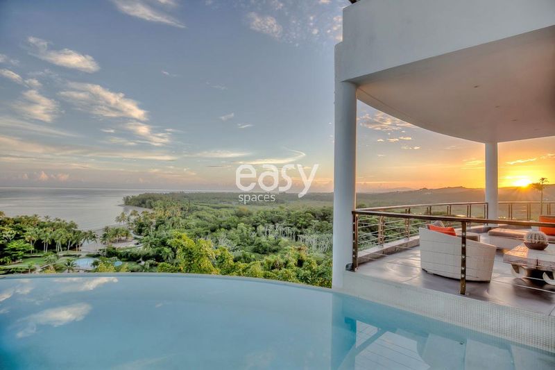 professional event decoration setup and arrangements in the Dominican Republic