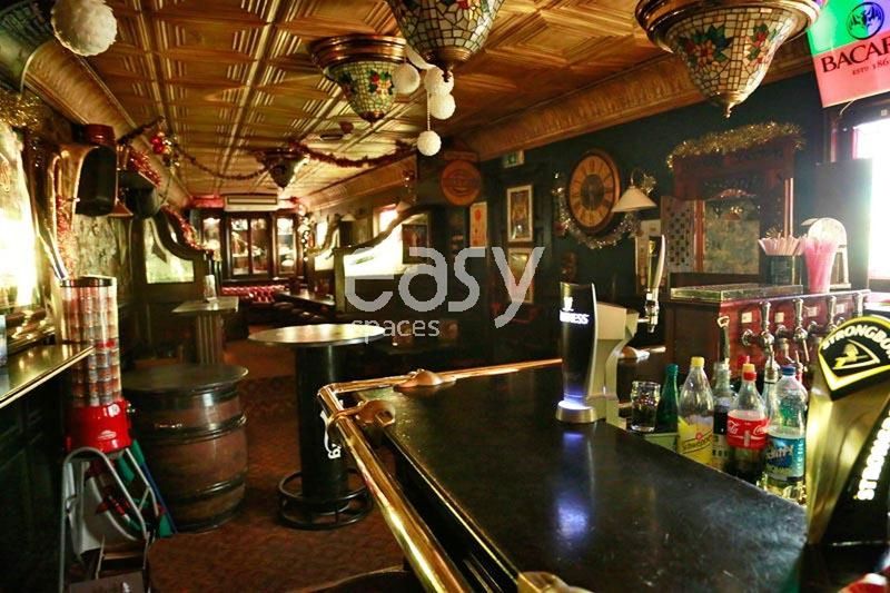 renting a full bar location specifically for a professional photo shoot session in Marseille