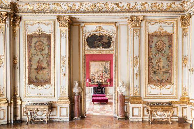 Parisian location in FRANCE available for rent specifically for filming purposes