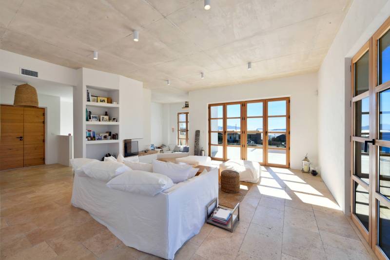 Contemporary villa available for photo shooting rental in Marseille, FRANCE