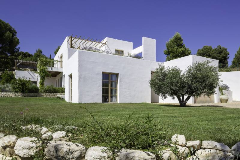 Finca available for rent specifically for filming purposes in the southern region of France