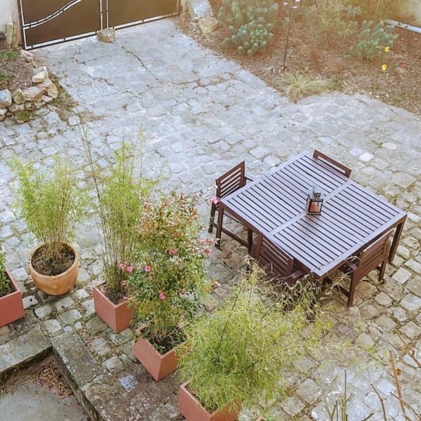 Renting a House with a Garden for a Photoshoot in Paris, France with Spacious Outdoor and Indoor Settings