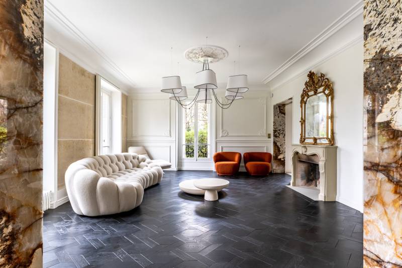 Private mansion ideally suited for professional photo shooting sessions in Paris, France