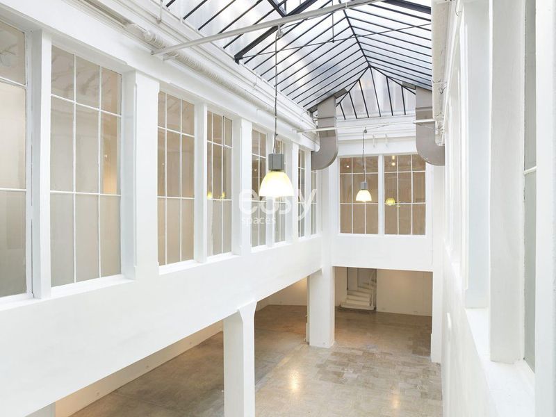 Rental of a Spacious and Well-Equipped Showroom Space in Paris for Various Events and Exhibitions