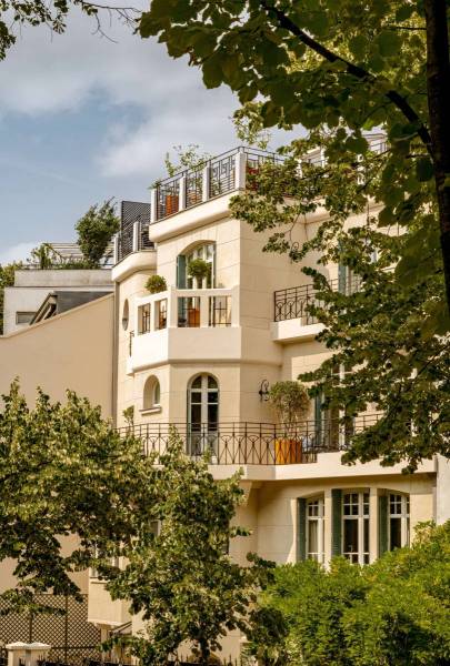 rent an Art Deco set for a film shoot in Paris