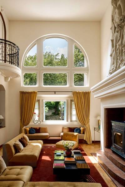 Location scouting in Paris