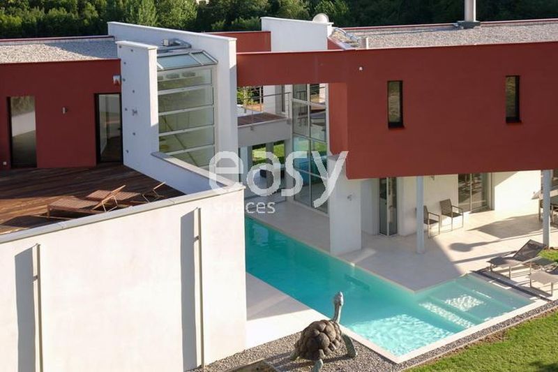 Unusual and Unique Filming Locations to Discover in Lyon 69