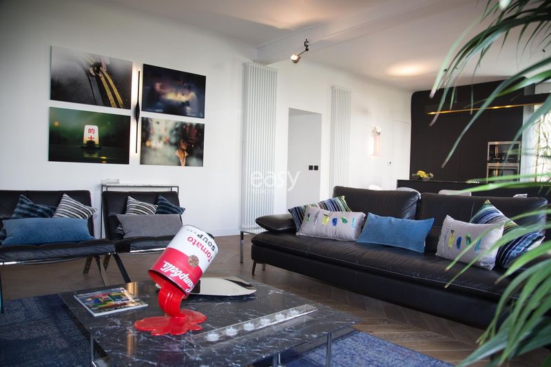 private event venue located in the city of Paris within the department 75