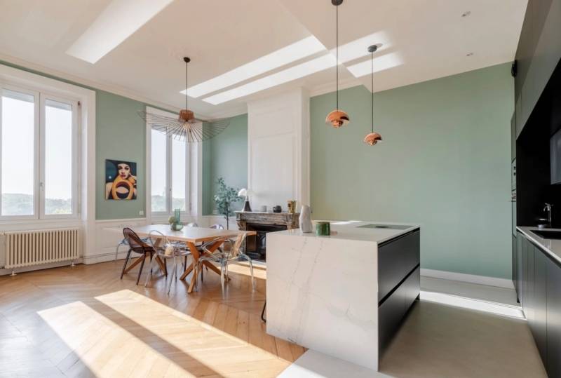 rent a Haussmann-style apartment ideally located for professional photo shoots in Lyon, FRANCE