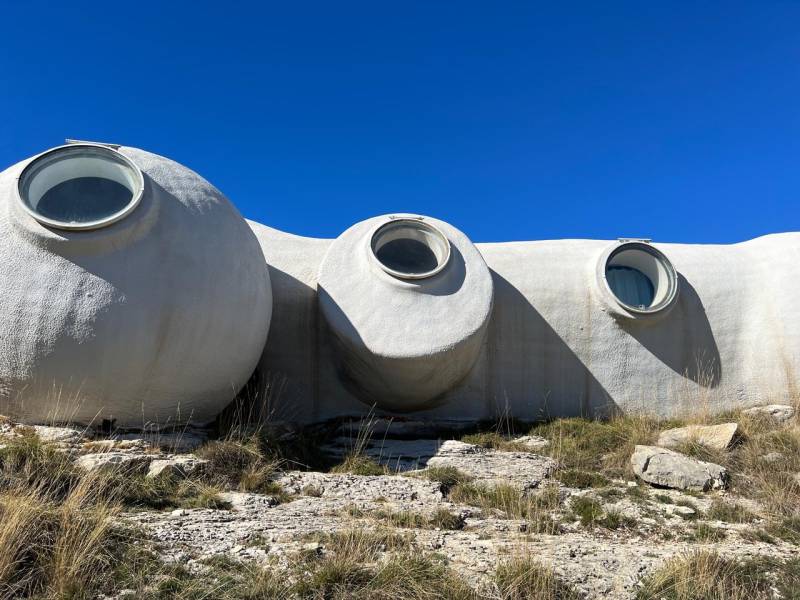 Unique and Uncommon Space Perfectly Designed for Photoshoots in Cannes, France