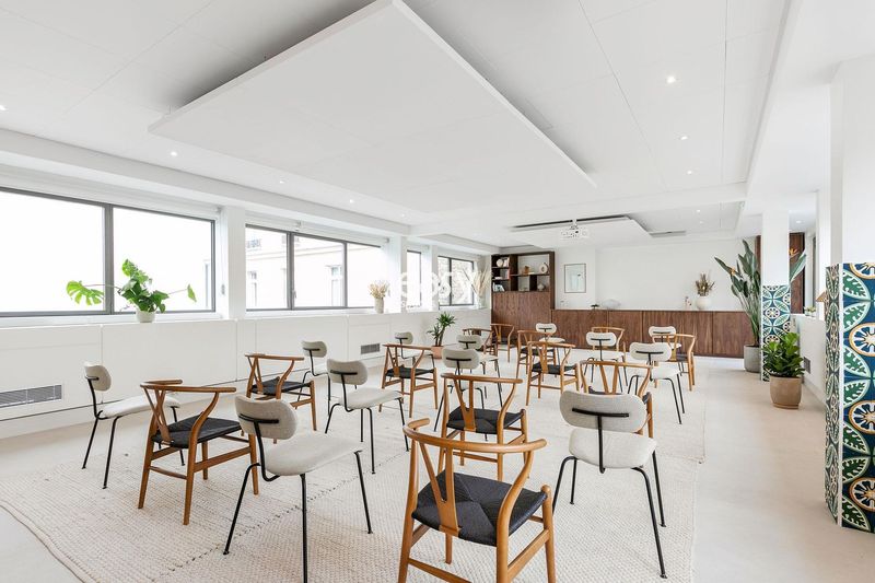 showroom available for rent for an elegant cocktail dinner event in Paris, FRANCE