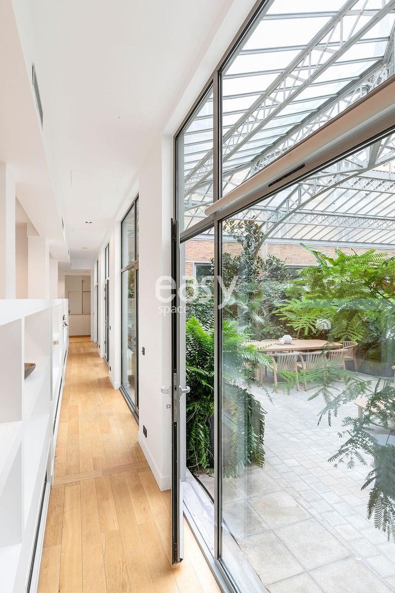 Spacious and Modern Loft Venue Available for Hosting Exceptional Events in Paris, France