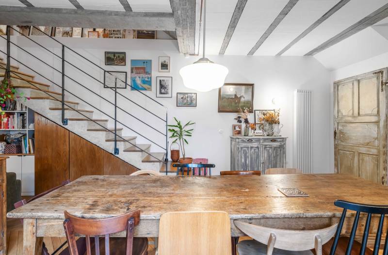 Find Various Photographic Shooting Locations Throughout the City of Paris, FRANCE