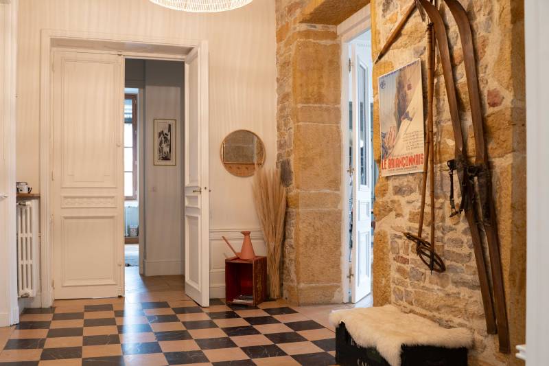 decor for a professional photo production setting in Lyon, FRANCE