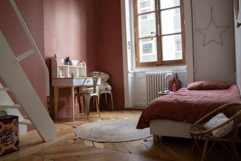offer your apartment in France to be used for a professional photo shooting session