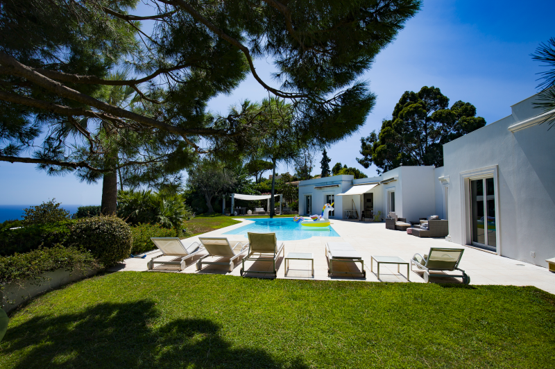 Modern villa available for rent in Cannes for professional photo shoots and filming sessions