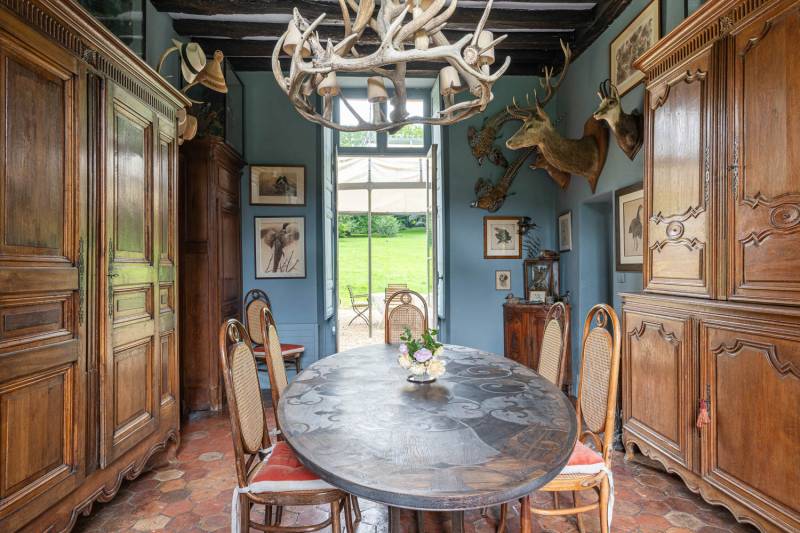 Beautiful Historical and Luxurious Residence Available for Rent for Shooting and Filming Near Paris