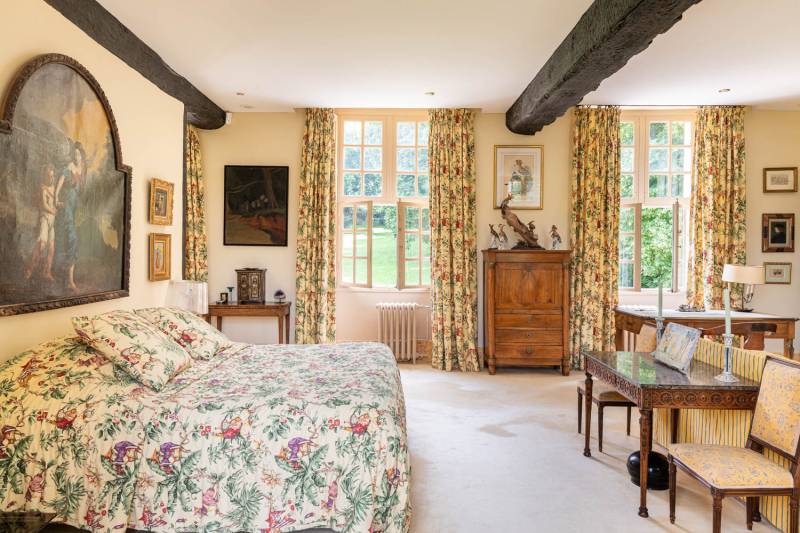 Beautiful Historical and Luxurious Residence Available for Rent for Shooting and Filming Near Paris