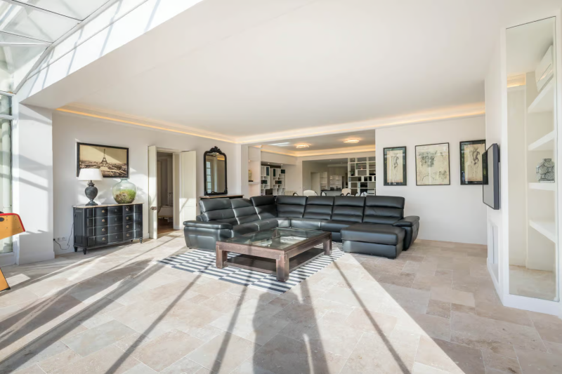 High-end luxury location in FRANCE perfect for professional photo shoots in Paris