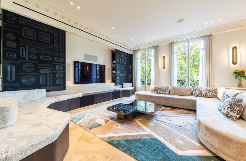 rental of shooting location places for photo and video productions in the city of Paris FRANCE