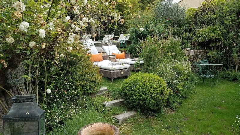 House available for rent specifically designed and suitable for professional photo and video shoots in Cannes